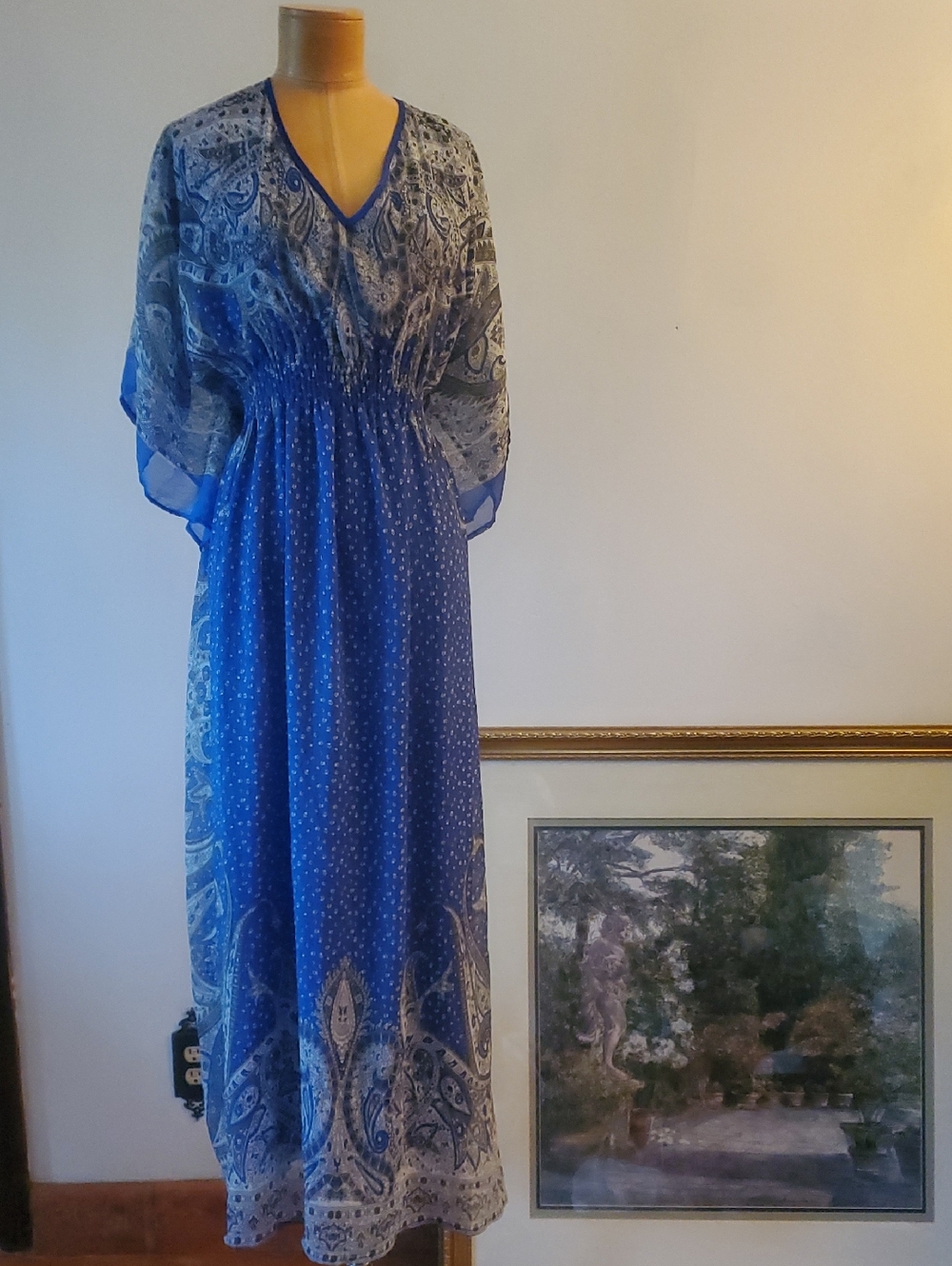 Elegant Blue Paisley V-Neck Maxi Dress